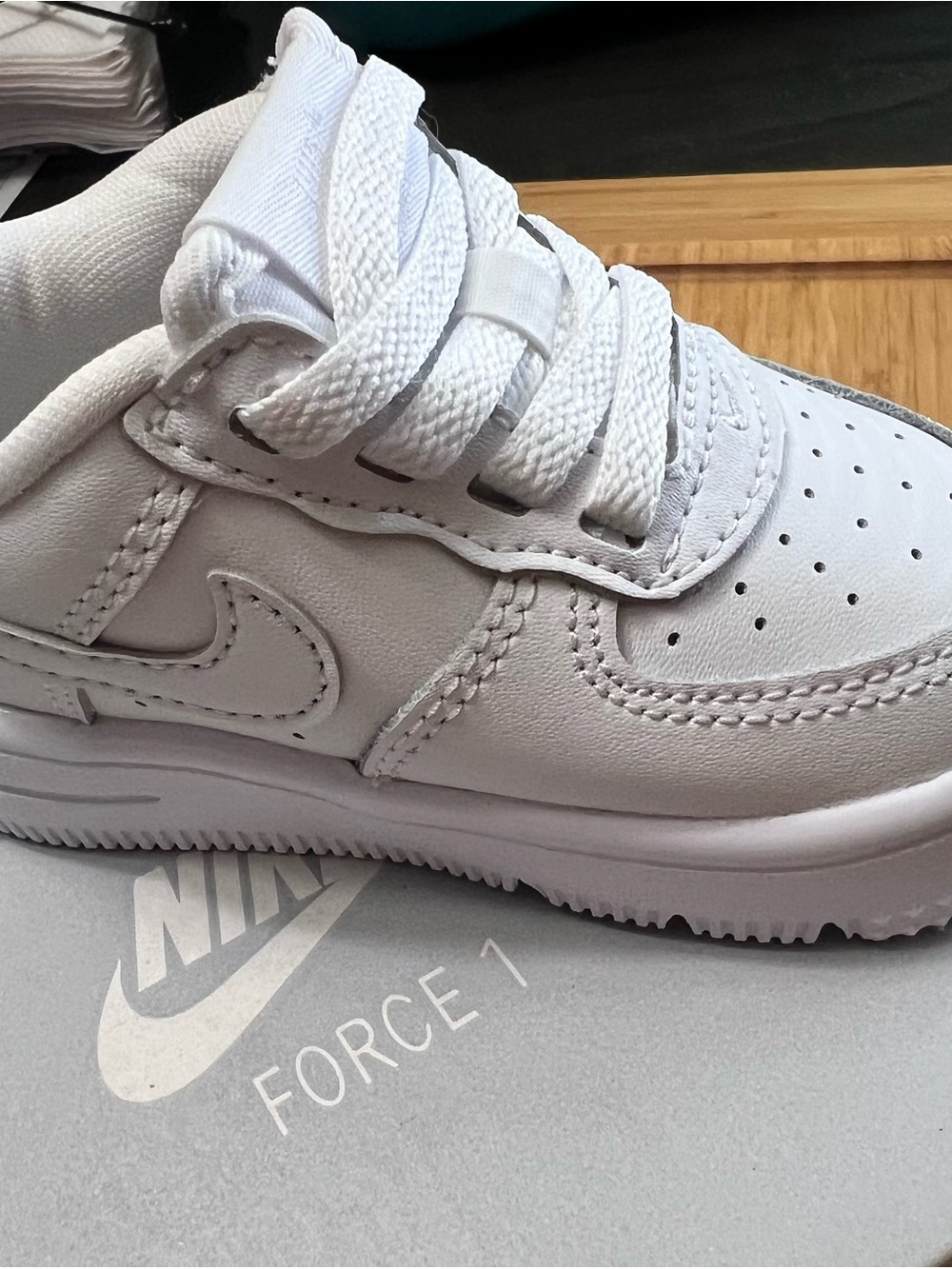 Nike Force 1 Low Easyon baby White Low-Top Sneaker